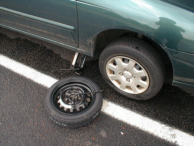 changing-a-flat-tire